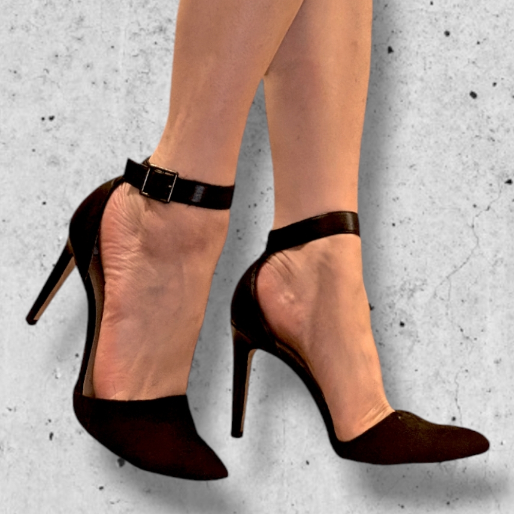 Suede pumps sz 7